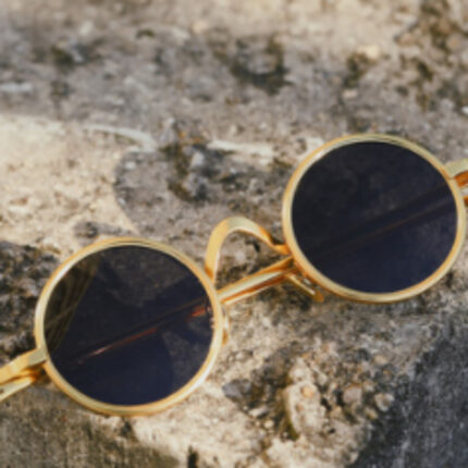 Polarized and retro sunglasses with round frame