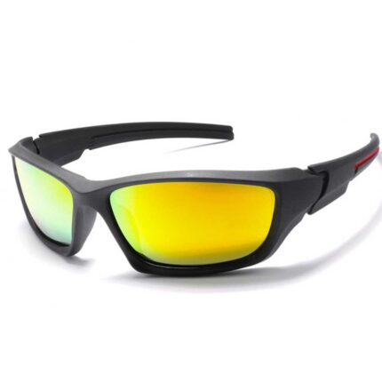 Fashionable polarized sports glasses