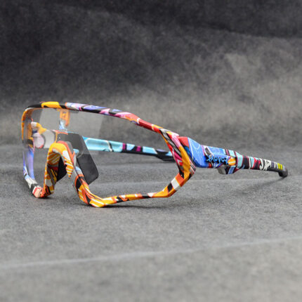 Fashionable cycling sports glasses for men and women