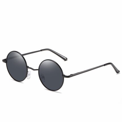 Polarized sunglasses in retro anti-UV style. Round sunglasses