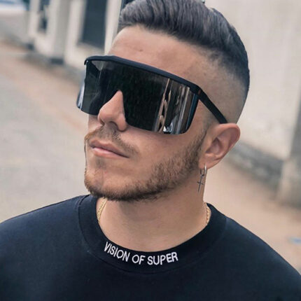 Fashionable oversized frame sunglasses
