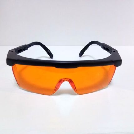 Fashionable protective and beauty glasses for men and women