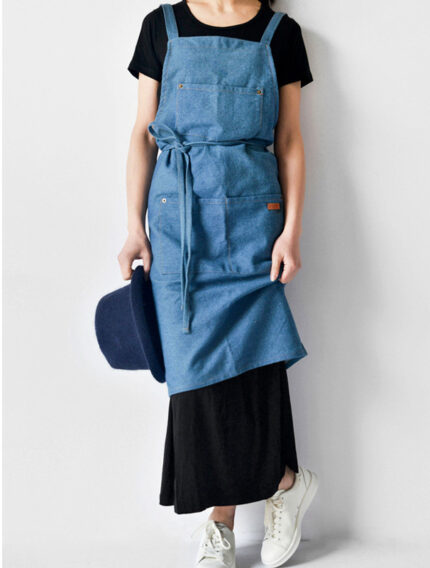 Kitchen apron without sleeves