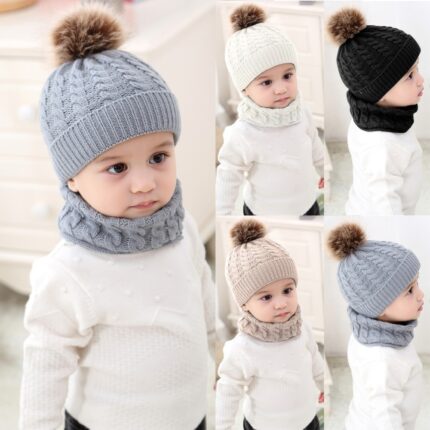 Winter caps and scarves set for babies