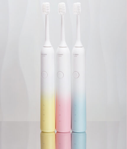 Fashionable electric toothbrush
