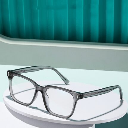 Fashionable anti-blue light glasses