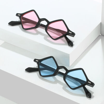 Fashionable geometric pattern triangular glasses for women