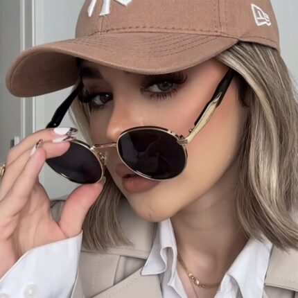 Round metal frame sunglasses with UV protection for women