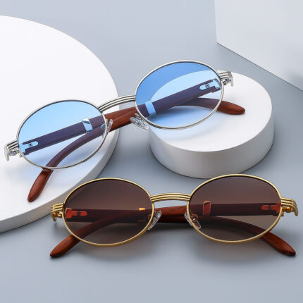 Sunglasses with fashionable UV protection
