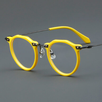 Retro-style optical glasses with metal frames
