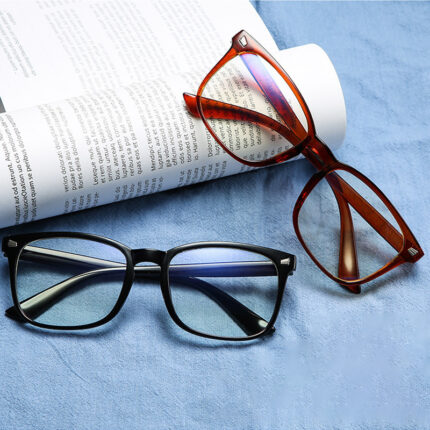 Fashionable retro-fit glasses for men and women