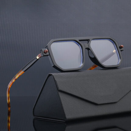 Fashionable thick square frame sunglasses for women