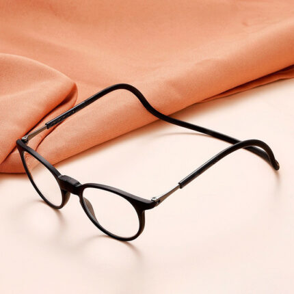 Folding magnetic reading glasses