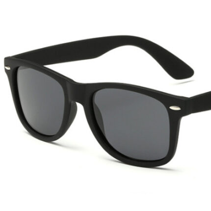 Fashionable sunglasses for men and women