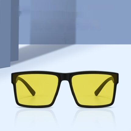 Night vision photochromic glasses for myopia