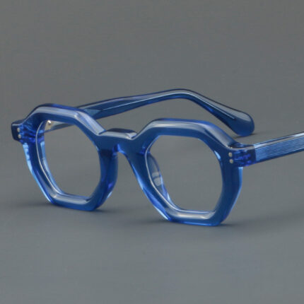 Spectacles with patchwork frames and flat lenses