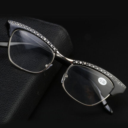 Fashionable resin reading glasses for women