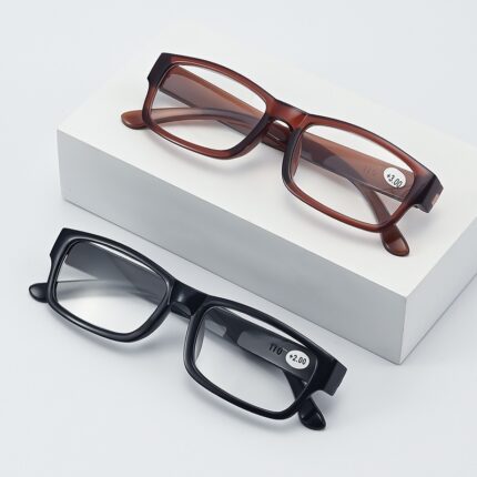Fashionable presbyopic glasses for men and women