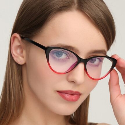 Fashionable retro frame glasses for women