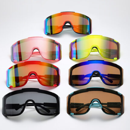 Outdoor goggles for colorful riding sports